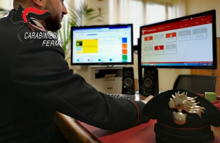 Fermano – Maghi delle truffe online, in 5 denunciati dai Carabinieri